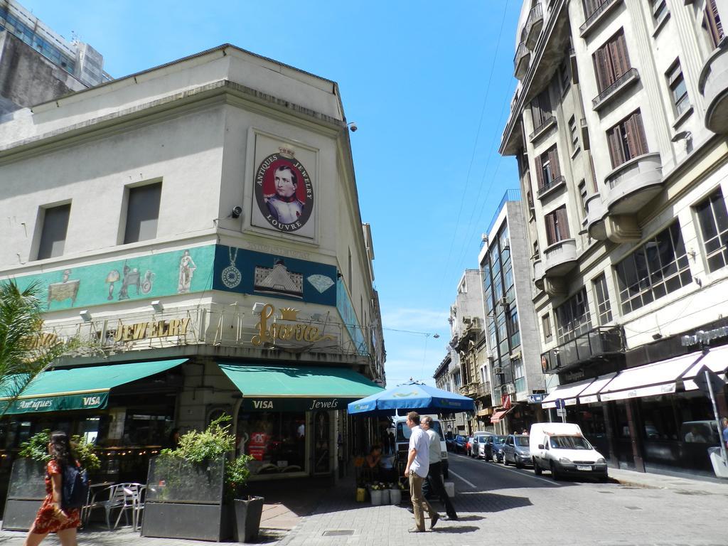 Casa Sarandi 3*